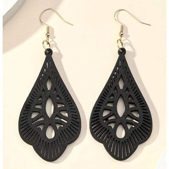 Black Light Weight Wooden Teardrop Earrings New - Picture 1 of 2